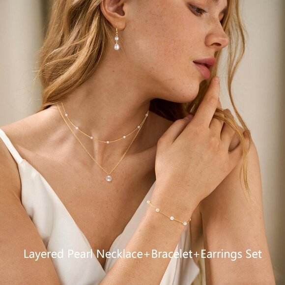 Elegant Gold and Pearl Jewelry Set for Women - Picture 2 of 7